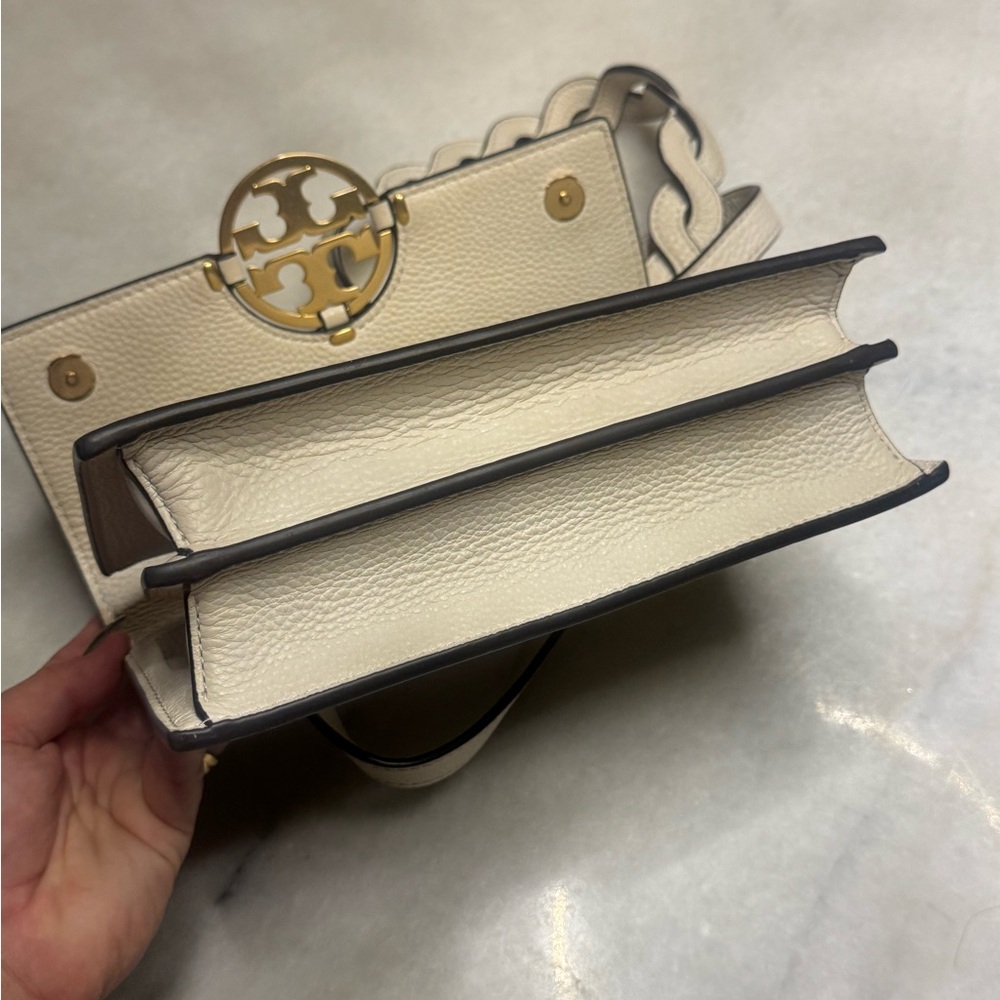 Tory Burch Cream Shoulder Bag with Gold Accents - Picture 7 of 11